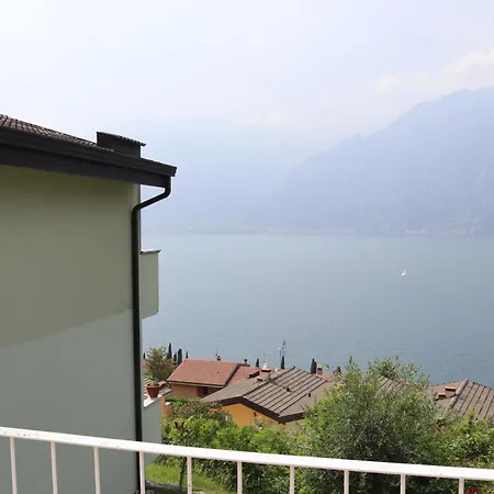 Villaggio Navene